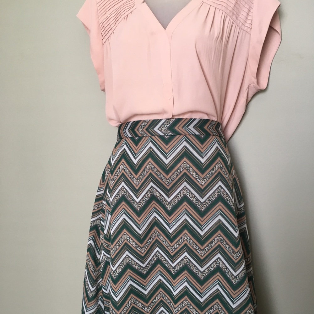 Vintage midi-chevron print polyester skirt